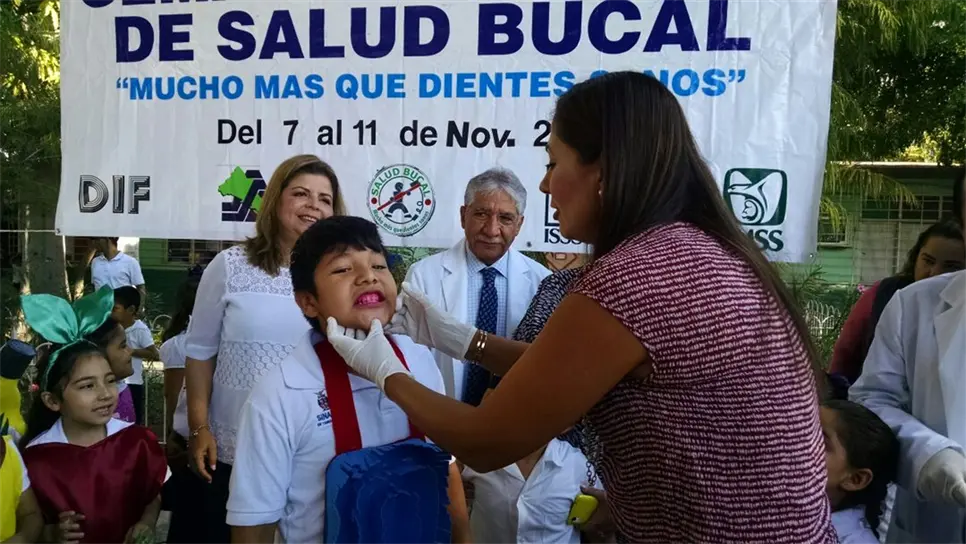 Alumnos de la primaria Alfredo V. Bonfil en la semana de salud bucal. FOTO: Adriana Ochoa.