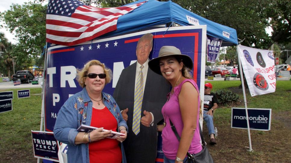 Votantes de Florida con marcada división entre Clinton y Trump