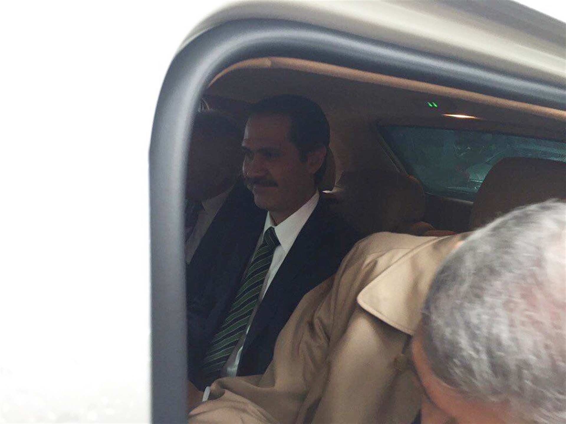 El exgobernador de Sonora al arribar al reclusorio. FOTO: López Dóriga.