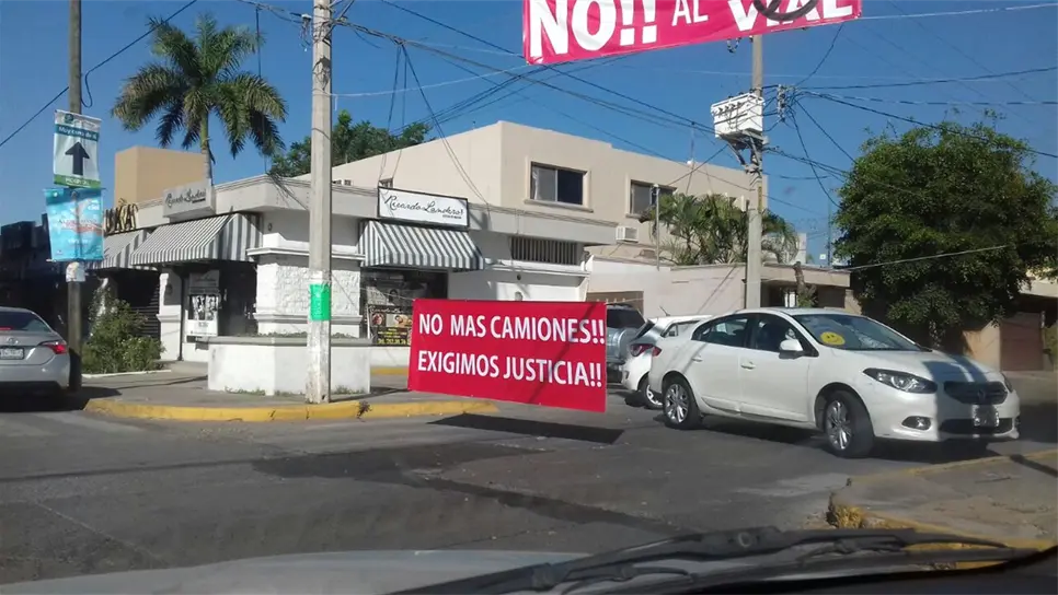 Las calles cerradas. FOTO: Drenisse Márquez.