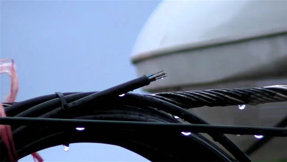 Vándalos dejan sin servicio a miles de usuarios de Telmex