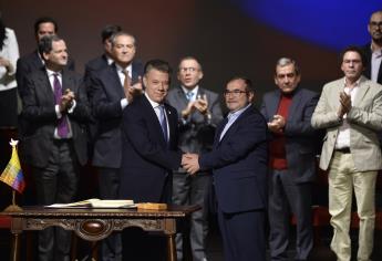 Presidente de Colombia y jefe de FARC firman Acuerdo Final de Paz