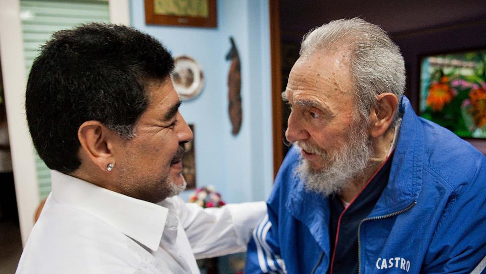 Maradona llora por muerte de Fidel Castro, “el más grande”