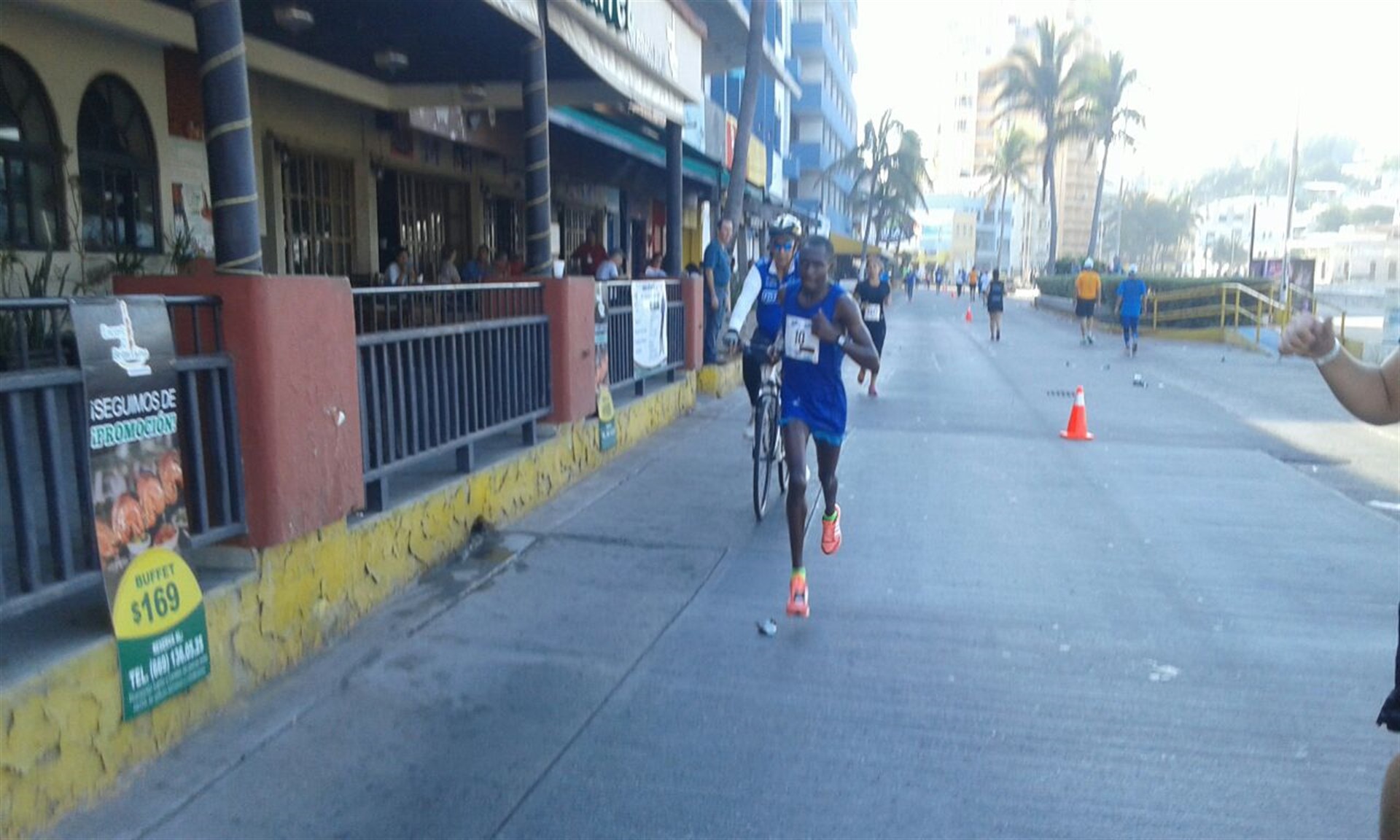 Keniatas lucen demoledores en Gran Maratón Pacífico 2016