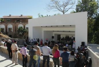 Inauguran Anfiteatro de la Casa de la Cultura