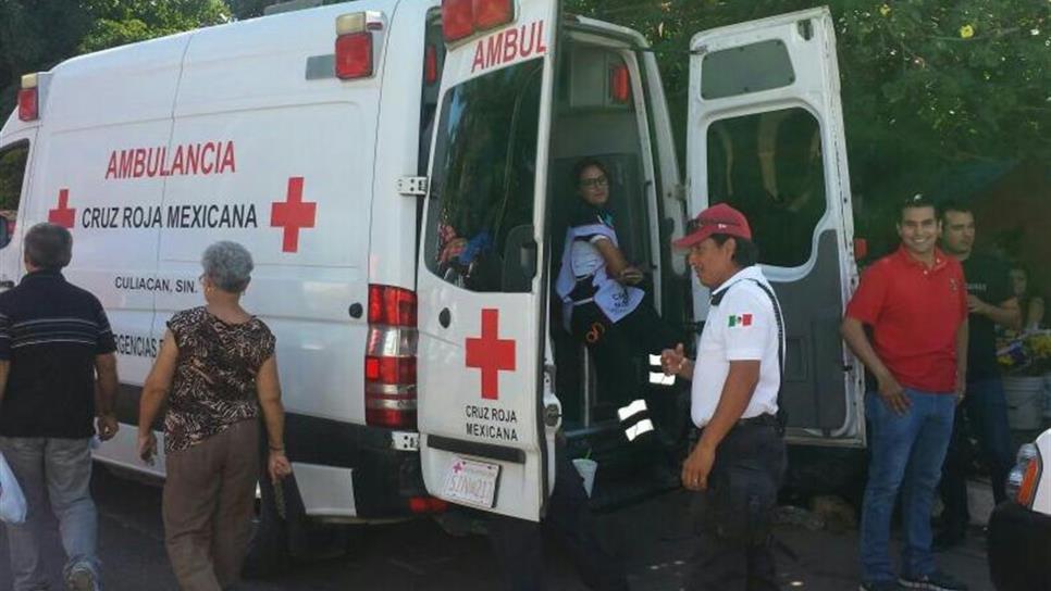 Balean a una mujer por quitarle su camioneta