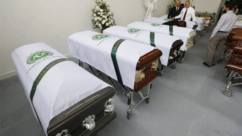 Colombia repatria a Brasil 64 cuerpos, víctimas de accidente aéreo