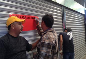 Inician huelga de hambre comerciantes del Mercado 030