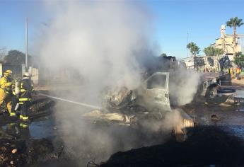 Impacta tren contra camioneta cargada de gas en Quilá