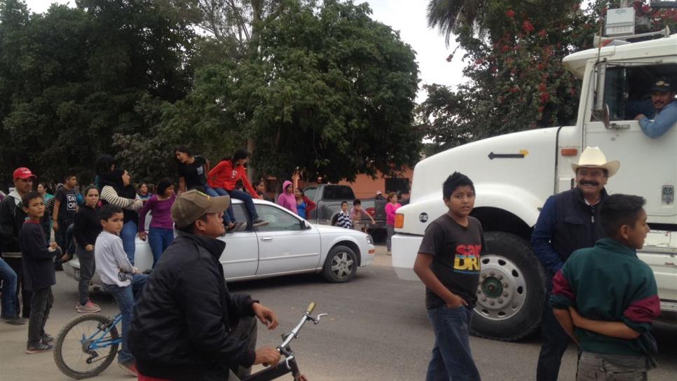 Vuelven a cerrar la carretera los vecinos de Vinaterías