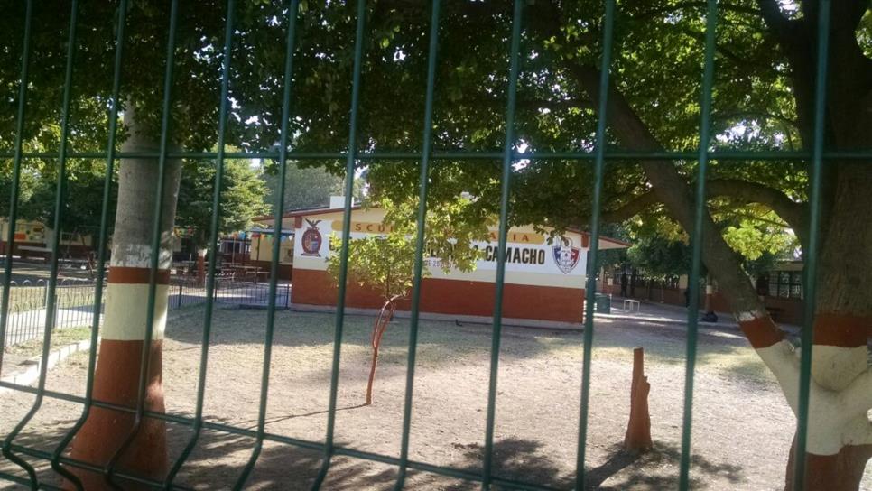 Directora de la Manuel Ávila teme deserción de alumnos