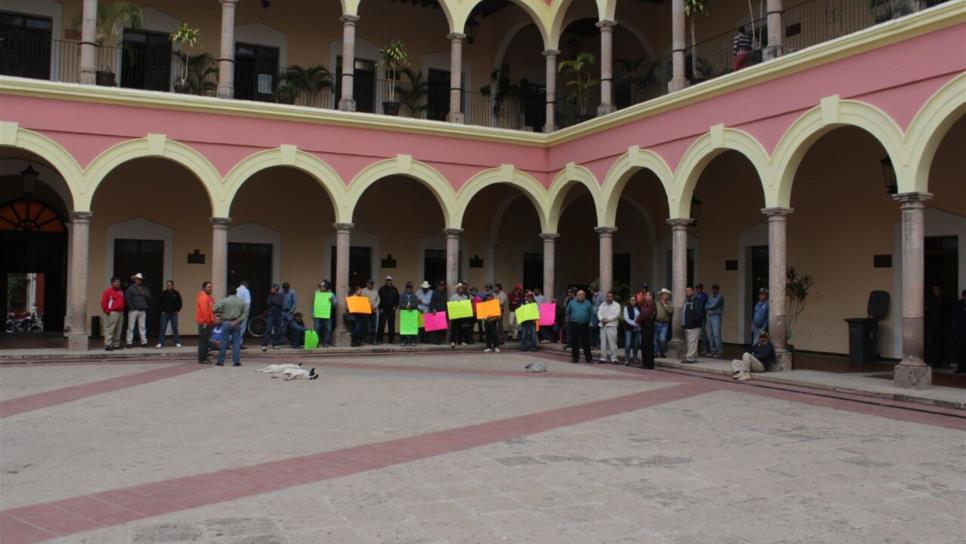 Sindicalizados de El Fuerte esperan reunión con alcaldesa