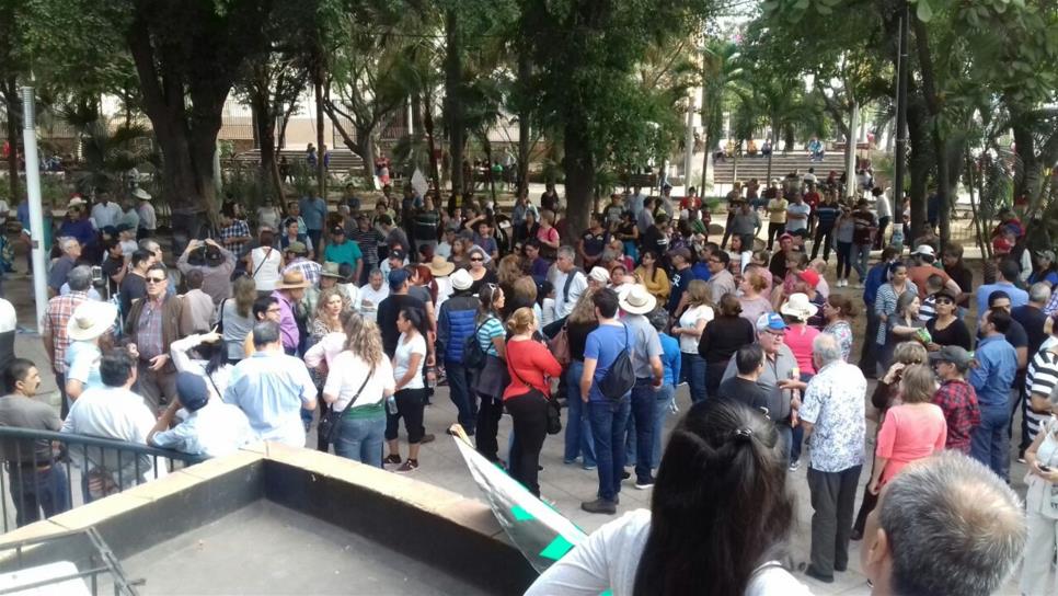 Marchan en Culiacán contra gasolinazo