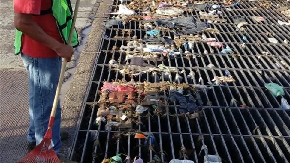 Estudiantes diseñan alcantarillas para evitar inundaciones