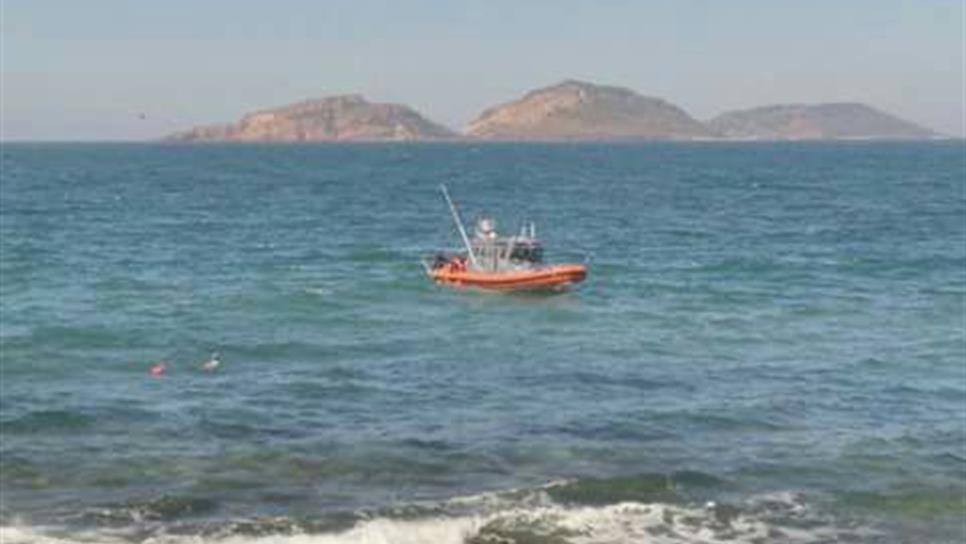 Muere ahogado un joven y cuatro más son rescatados del mar