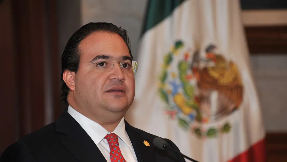 Denuncian penalmente a exgobernador Duarte por caso de fármacos