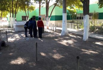 Sorprenden a niño de primer año con una navaja