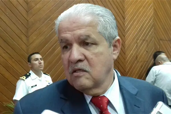 El 40% de los policías municipales de Sinaloa no son aptos El 40% de los policías municipales de Sinaloa no son aptos