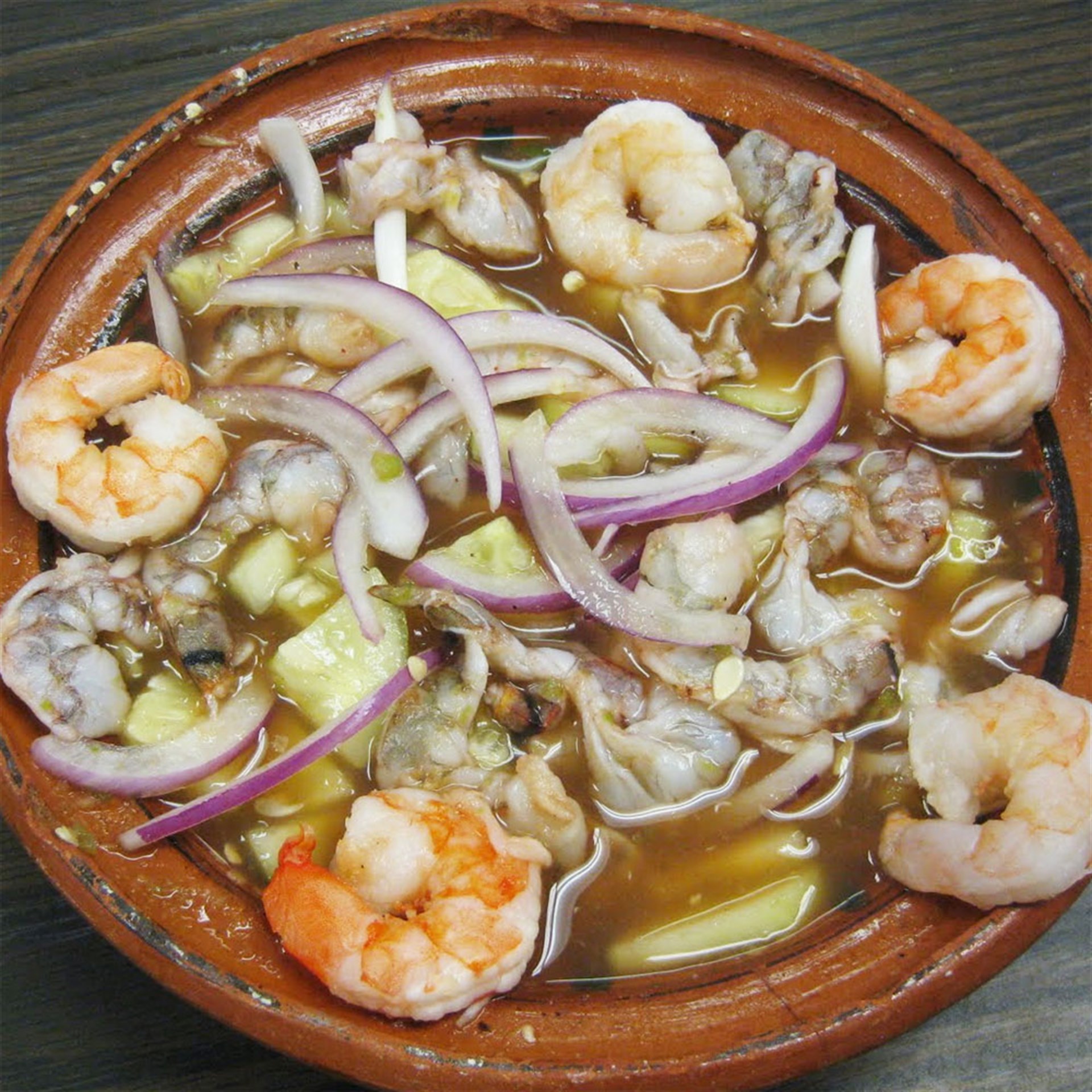 Resaltan síntomas por reacción alérgica al consumir camarones