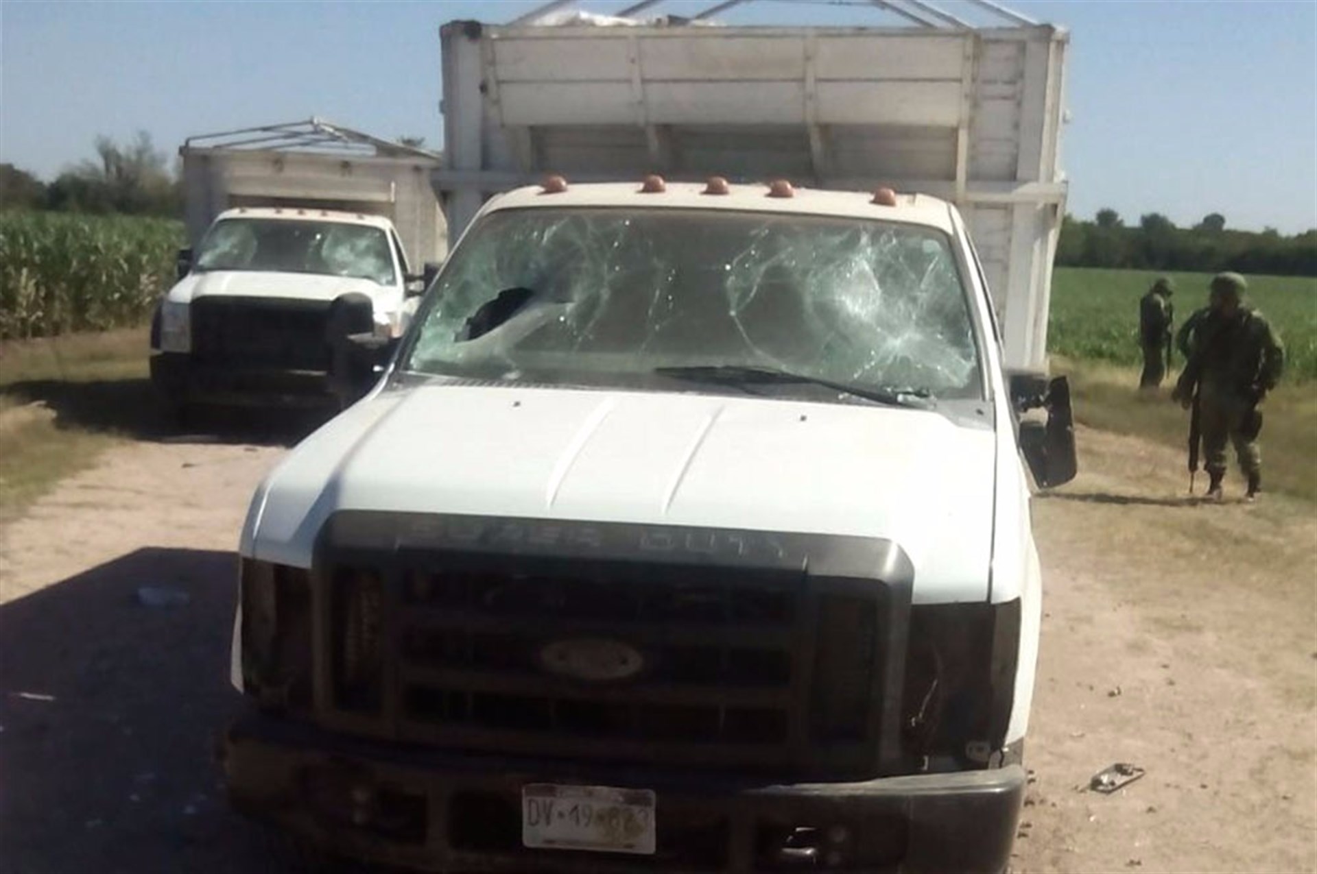 Localizan camionetas abandonadas con reporte de robo