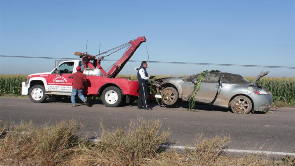 Se registra volcadura por la carretera a Felipe Ángeles