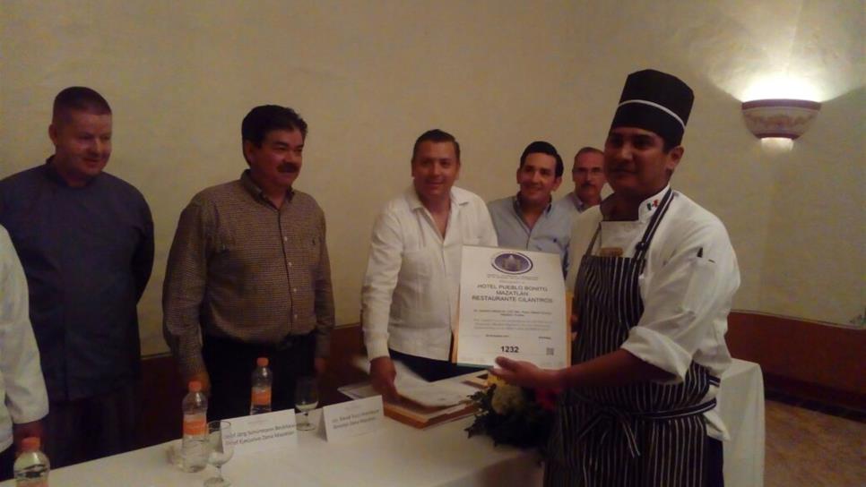 Reconocen a empresas hoteleras de Mazatlán