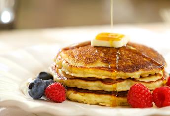 Hot cakes, fieles compañeros del desayuno, hoy celebran su día