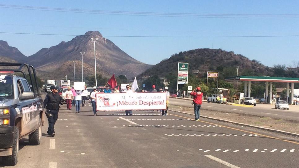 Marchan por la México 15 en contra del gasolinazo