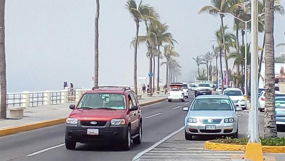 Invade neblina la costa de Mazatlán