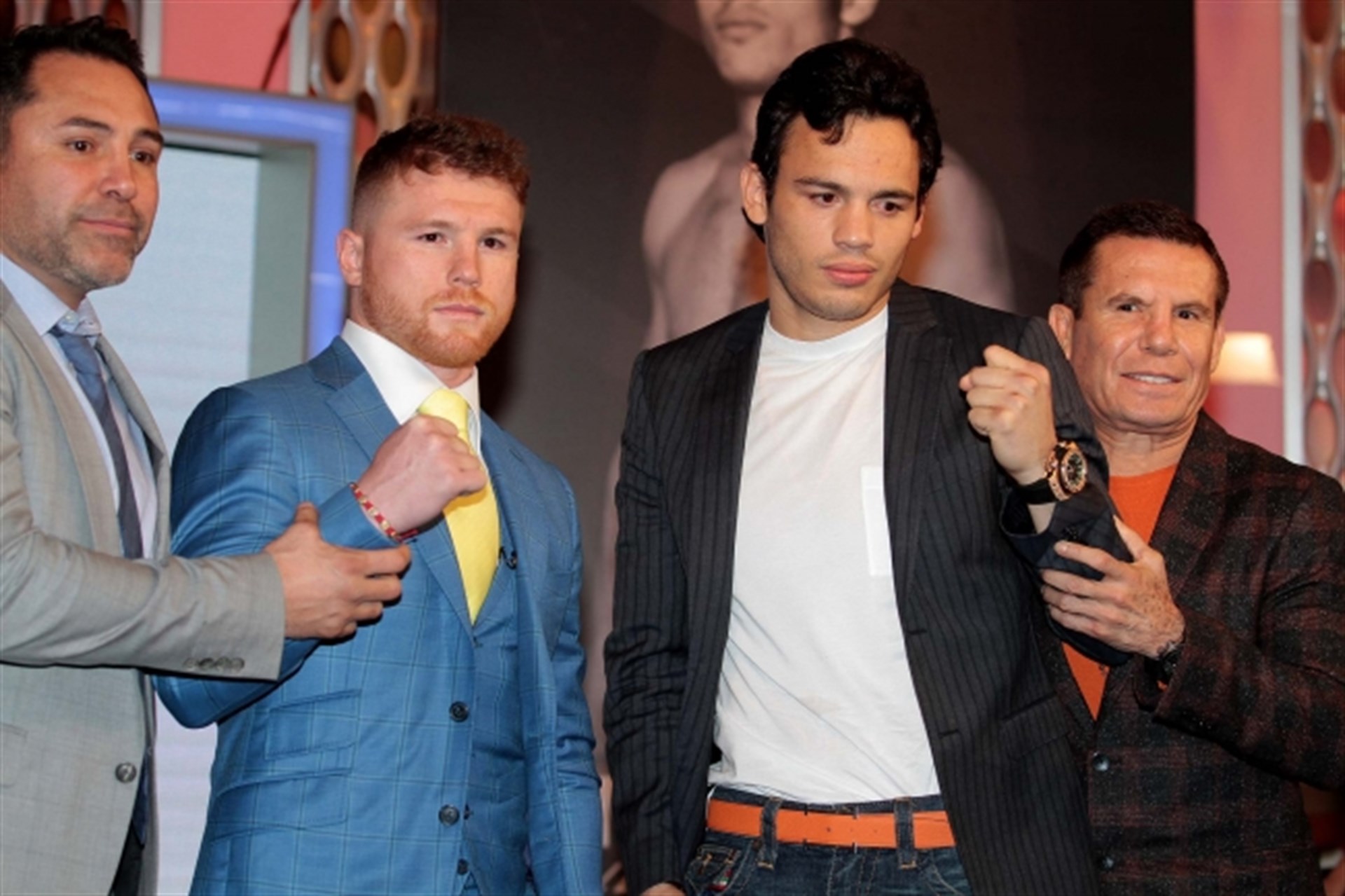 Destaca De la Hoya preparación del Canelo