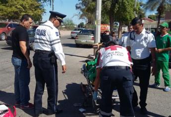 Dos lesionados en choque en Álamos Country