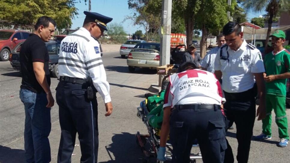 Dos lesionados en choque en Álamos Country