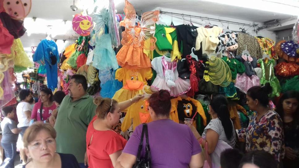 Hasta un 50% bajan ventas de disfraces para festivales