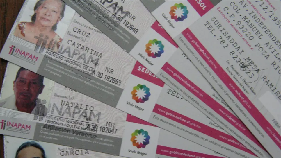 Senador propone eliminar credenciales de adultos mayores