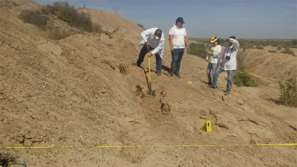 Hallan cuerpo semienterrado y en descomposición en Chorohuito