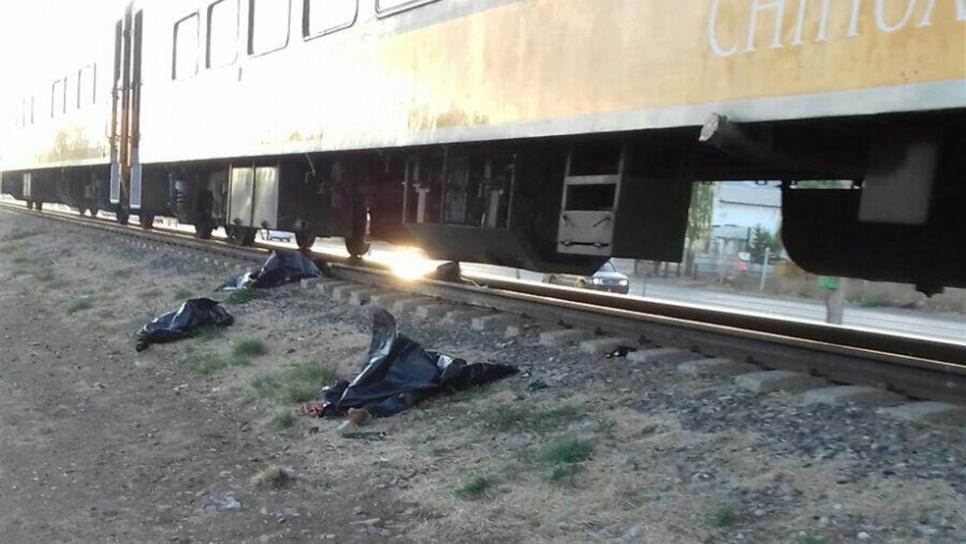 Mueren mujer y sus dos hijos al lanzarse al tren en Chihuahua