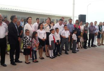 Llevan el Lunes Cívico a primaria de Urbi Villa del Rey