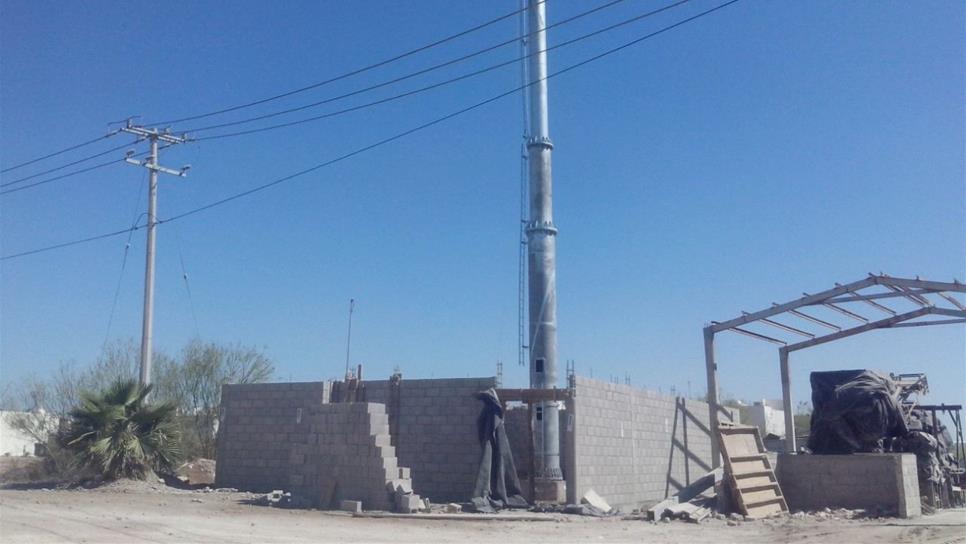 Analizan instalación de antena de telefonía en El Fuerte