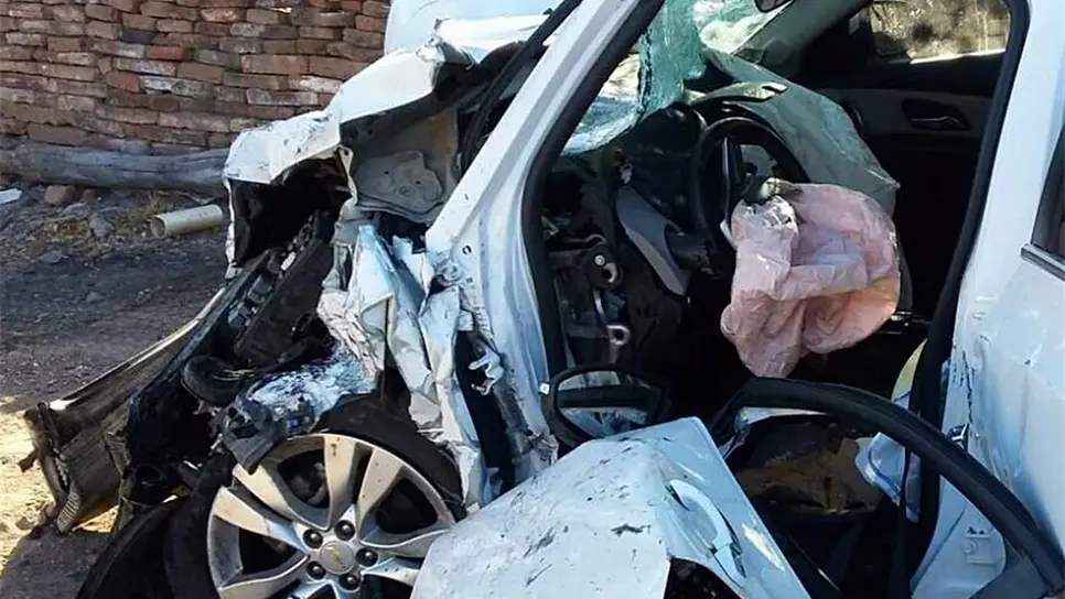 Graves dos jovencitas tras choque en la carretera Guamúchil-Mocorito