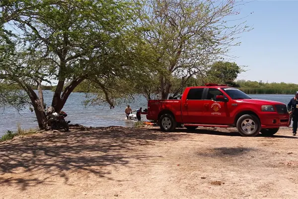 Muere pareja de menores en el dique Las Isabeles Muere pareja de menores en el dique Las Isabeles