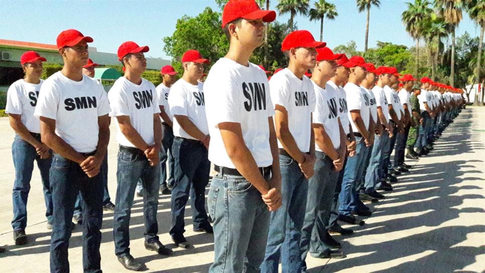 Jóvenes del SMN y militares conmemoran la Batalla de Puebla