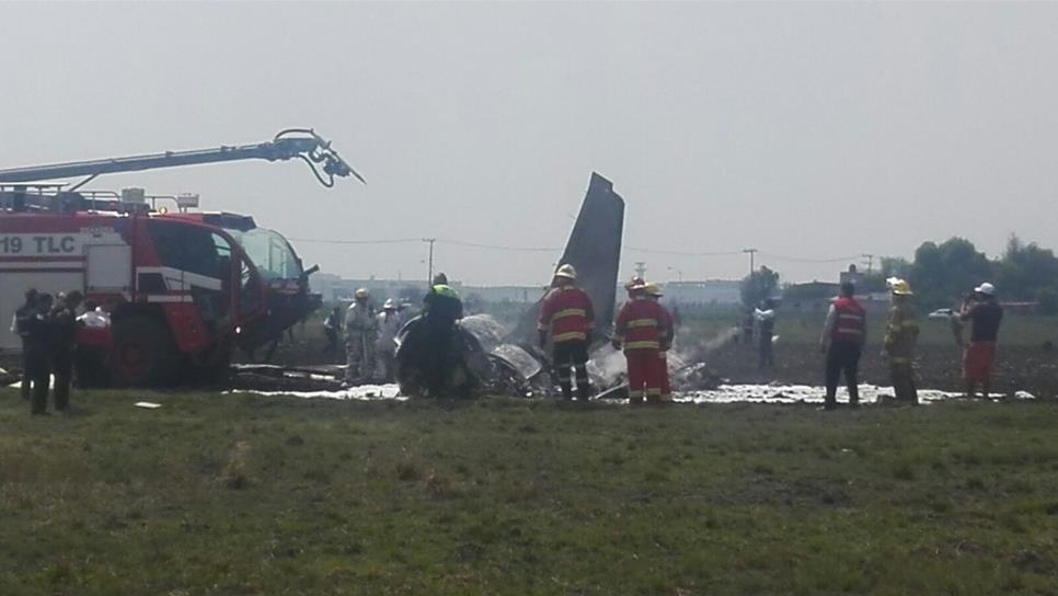 Desplome de aeronave deja dos muertos en Toluca