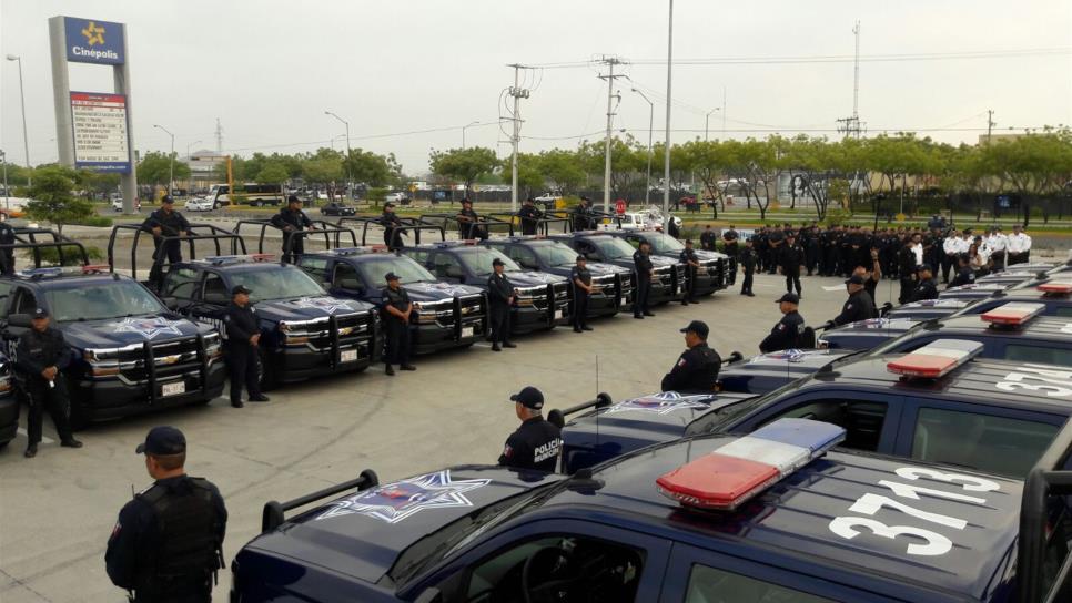 Refuerzan seguridad en Mazatlán con entrega de 20 patrullas