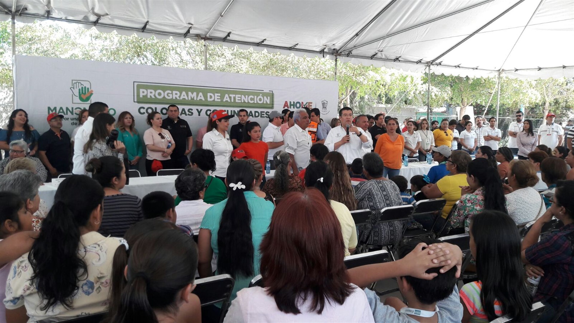 Llevan programa Mano con Mano al Ejido 20 de Noviembre Nuevo