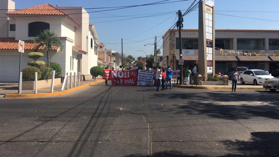 De nuevo vecinos de la Chapultepec protestan por el Par Vial