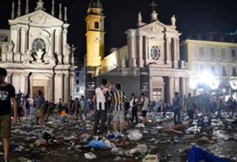 Heridos 300 aficionados de Juventus tras estampida en Turín