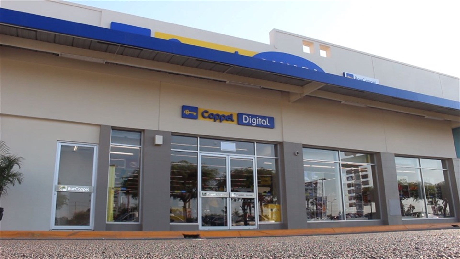 Inauguran la tienda 11 de Coppel en Ahome