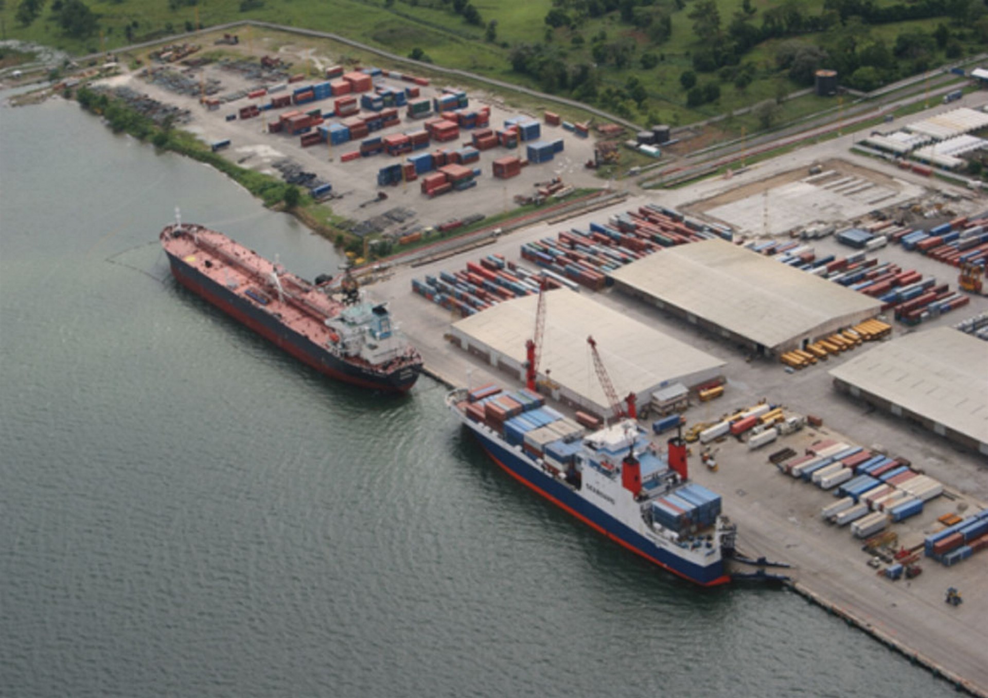 Cofece sanciona a navieras por prácticas monopólicas