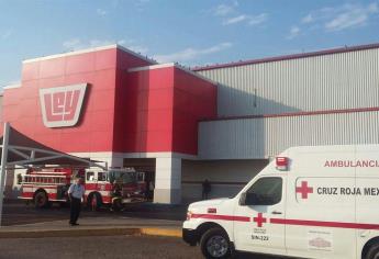 Evacúan supermercado por conato de incendio