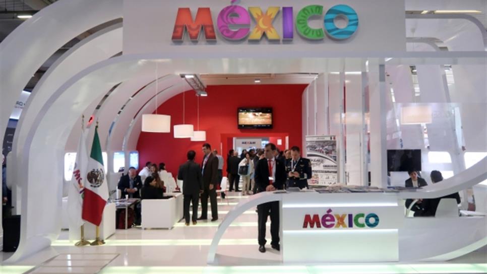 México participa con delegación “récord” en feria aeroespacial mundial